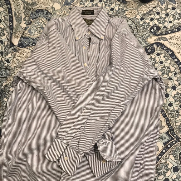 Blue & White Striped Button-Down 🔹 - Picture 2 of 5